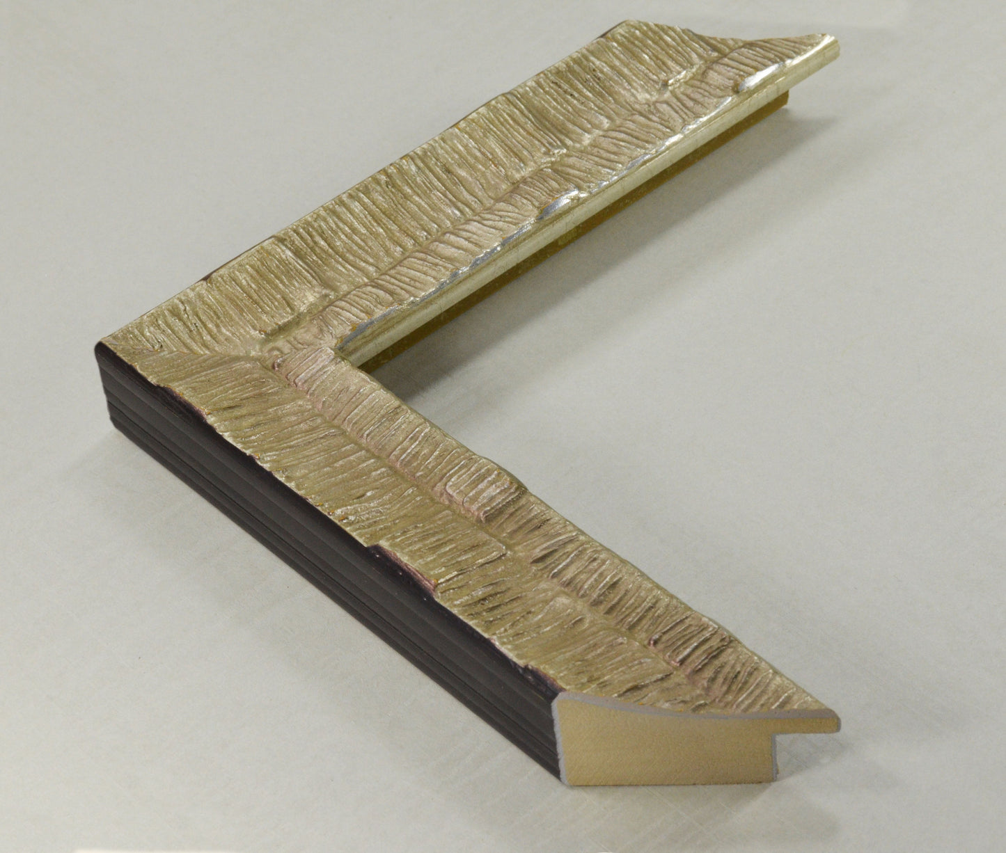 Photo Wooden Frame of unusual relief for home interior, 1,26 дюйма и высоту 0,8 дюйма. SMALL FRAME SIZES.