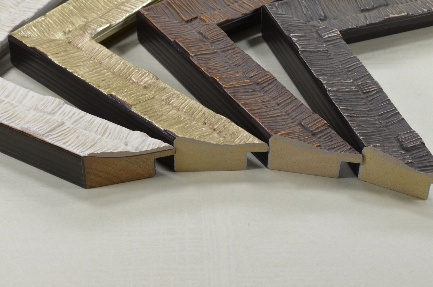 Photo Wooden Frame of unusual relief for home interior, 1,26 дюйма и высоту 0,8 дюйма. SMALL FRAME SIZES.