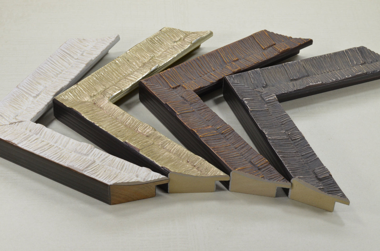 Photo Wooden Frame of unusual relief for home interior, 1,26 дюйма и высоту 0,8 дюйма. SMALL FRAME SIZES.