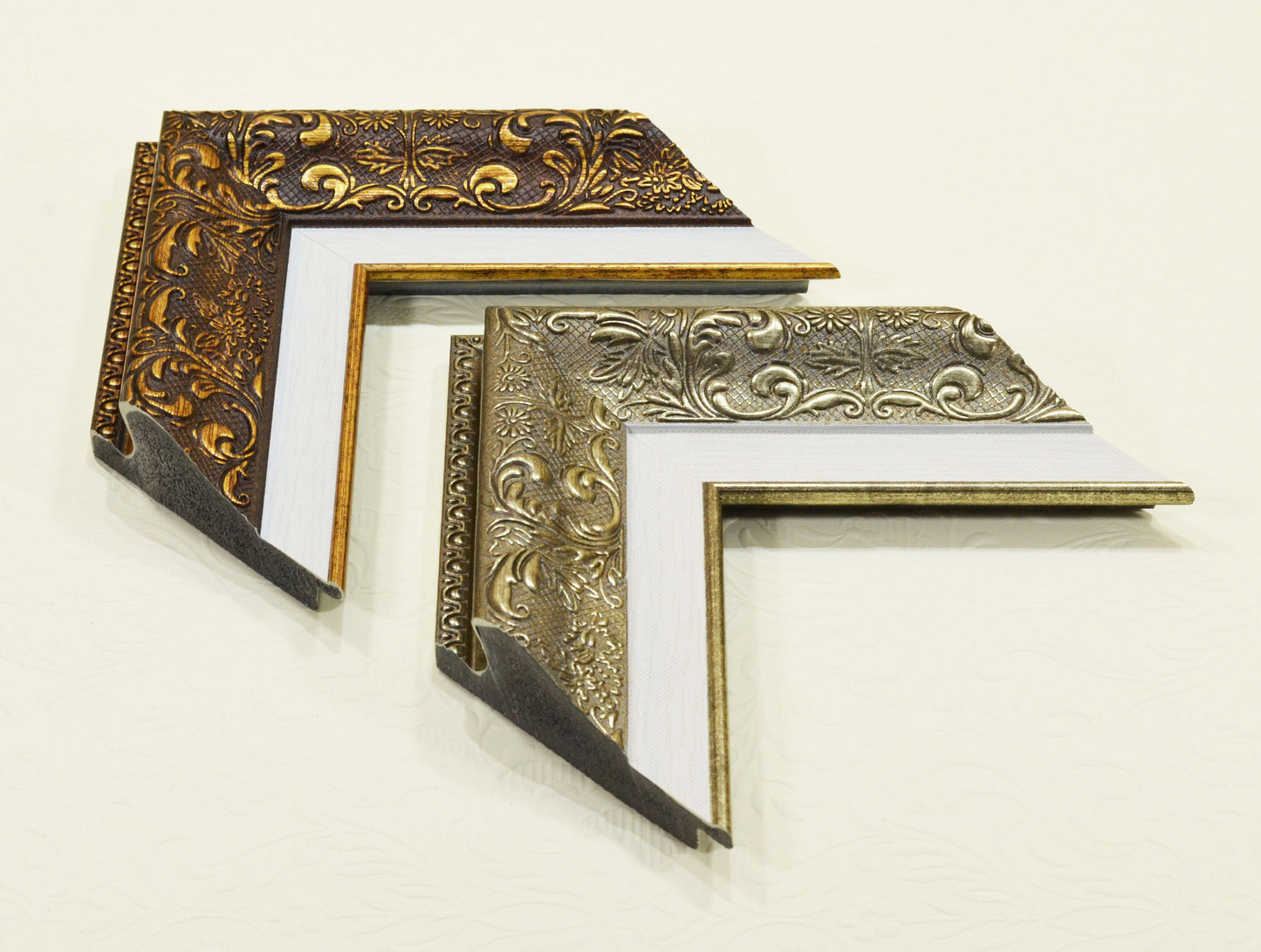 Beautiful Picture Frame Gold and Silver with Mat Strip (Paspartout). Width 2.76" x Height 1.18". Polystyrene Frame.