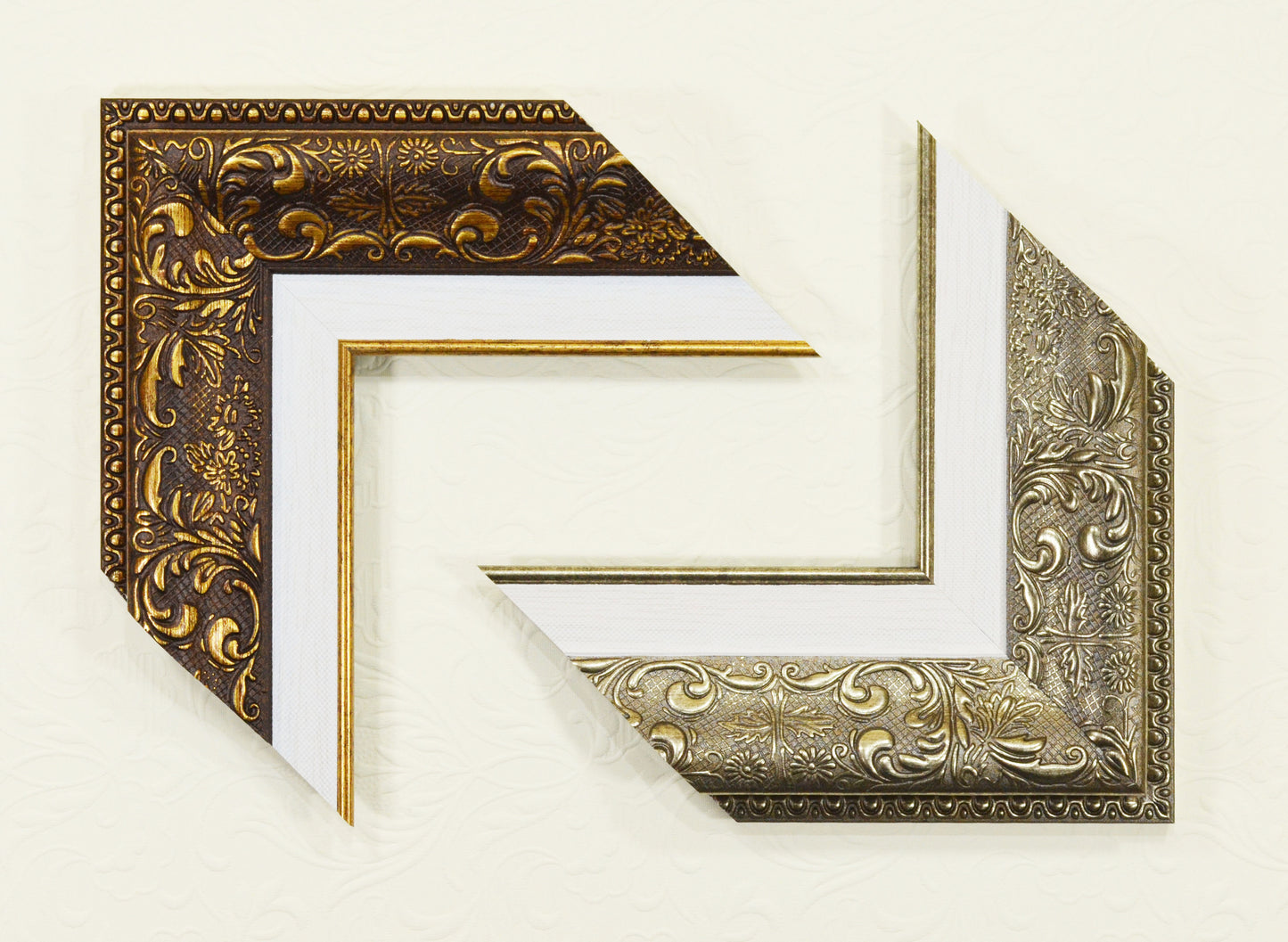 Beautiful Picture Frame Gold and Silver with Mat Strip (Paspartout). Width 2.76" x Height 1.18". Polystyrene Frame.